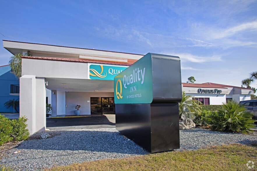 More Photos Of 2401 Mayport Rd, Atlantic Beach Hotel For Sale