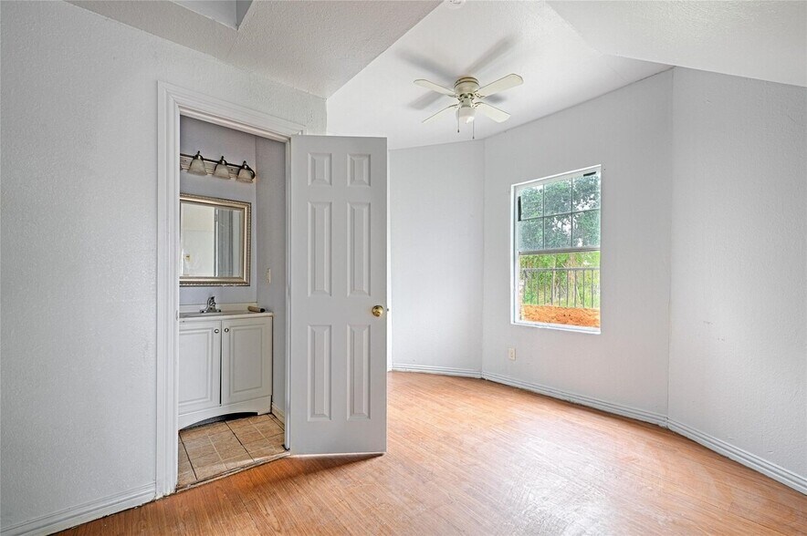 More Photos Of 3020 South Blvd, Dallas Apartments For Sale