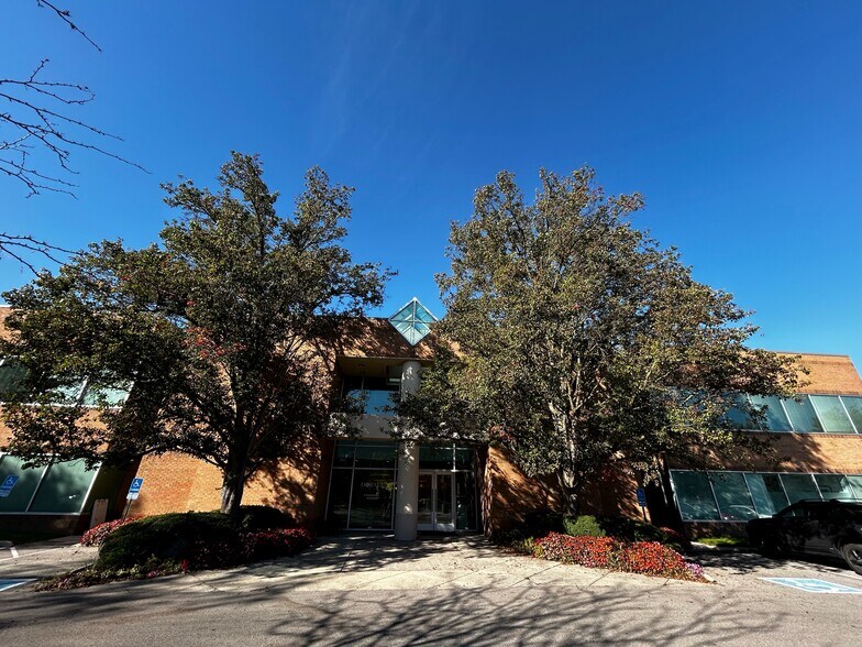 More Photos Of 4930 Bradenton Ave, Dublin Medical For Lease