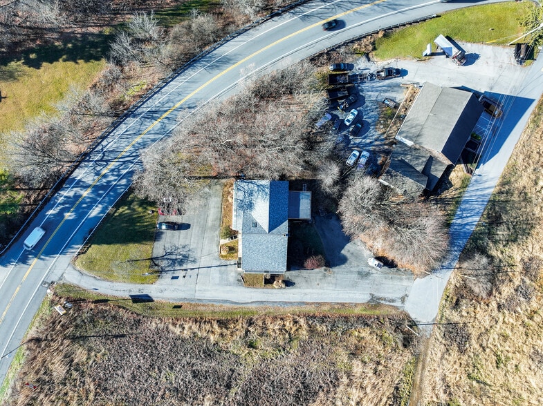 More Photos Of 830 Flory Mill Rd, Lancaster Light Manufacturing For Sale