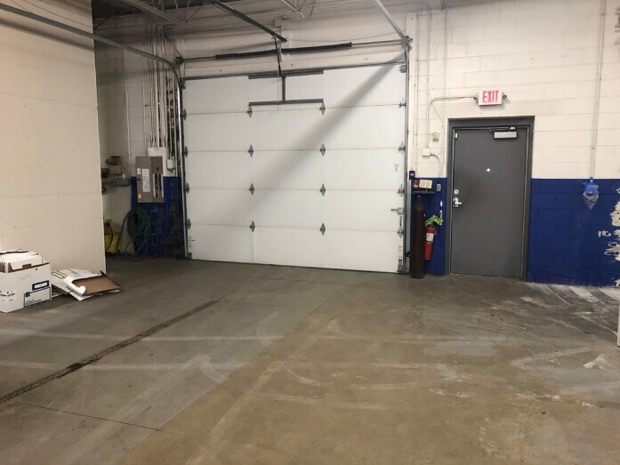 More Photos Of 4551 N 125th St, Butler Warehouse For Lease