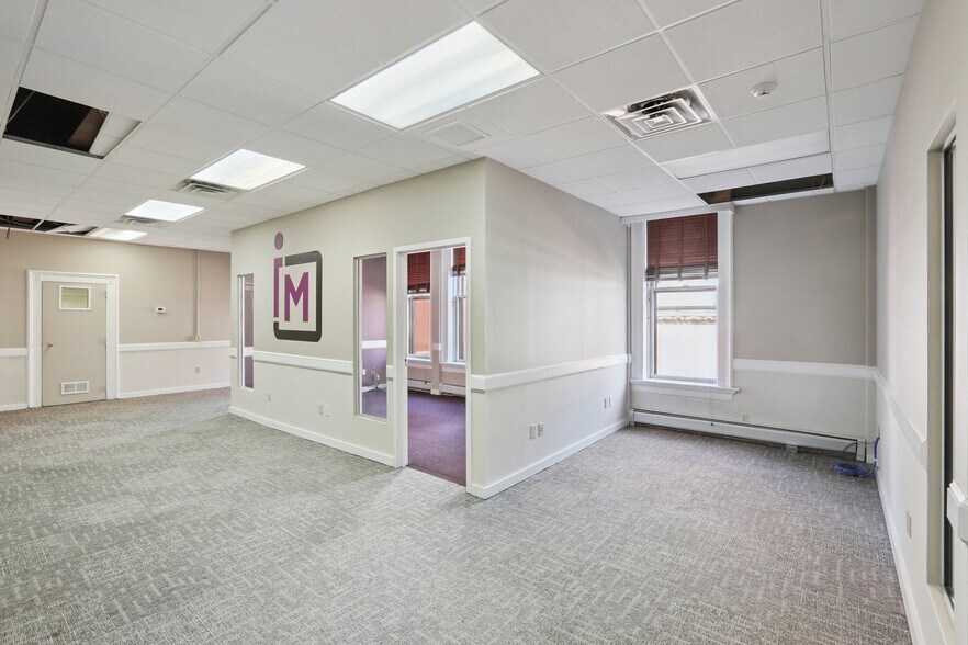 More Photos Of 248 Main St, Danbury Office For Sale