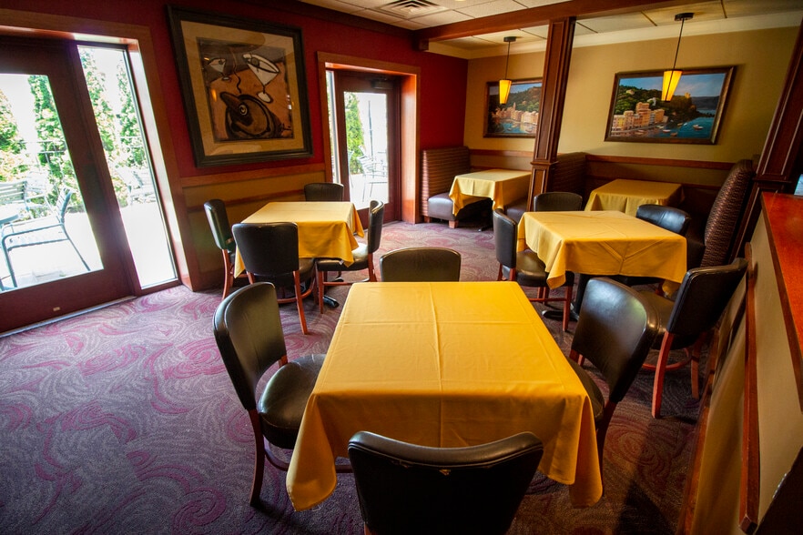 More Photos Of 5402 Portage Rd, Portage Restaurant For Lease