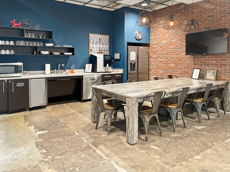 More Photos Of 9800 Hillwood Pky, Fort Worth Coworking Space