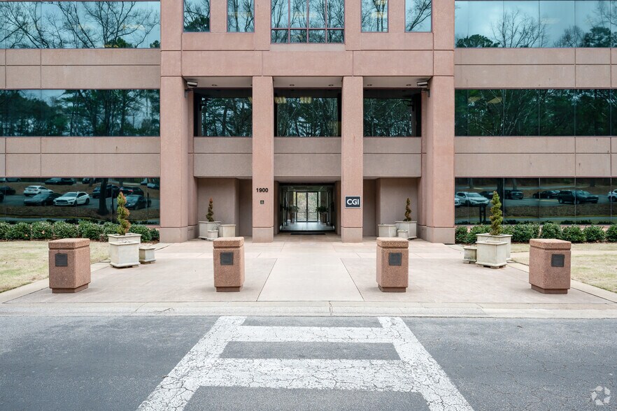 More Photos Of 1900 International Park Dr, Birmingham Office For Lease