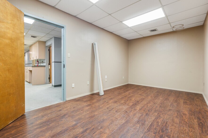 More Photos Of 1405 Braden St, Jacksonville Medical For Sale