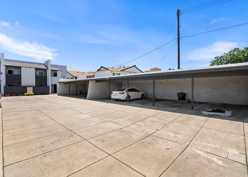 More Photos Of 9900 Ramona St, Bellflower Apartments For Sale