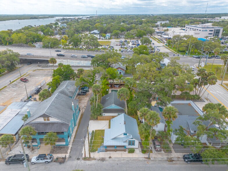 More Photos Of 208 Douglas St, New Smyrna Beach Office Residential For Sale