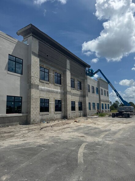 More Photos Of 11530 SW Village Pky, Port Saint Lucie Medical For Lease