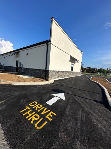 More Photos Of 511 E Brannon Rd, Nicholasville Restaurant For Lease