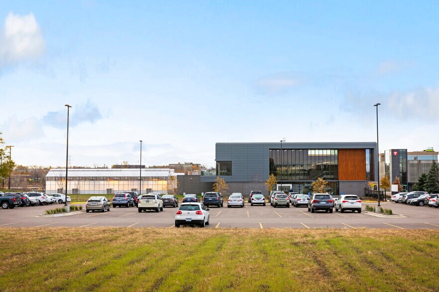 More Photos Of 2800 Mount Ridge Rd, Roseville Medical For Sale