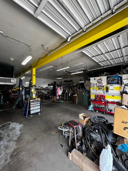 More Photos Of 201 S Navajo St, Denver Auto Repair For Sale