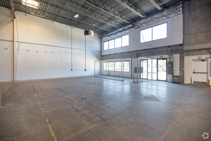 More Photos Of 3550 Odessa Way, Aurora Manufacturing For Lease
