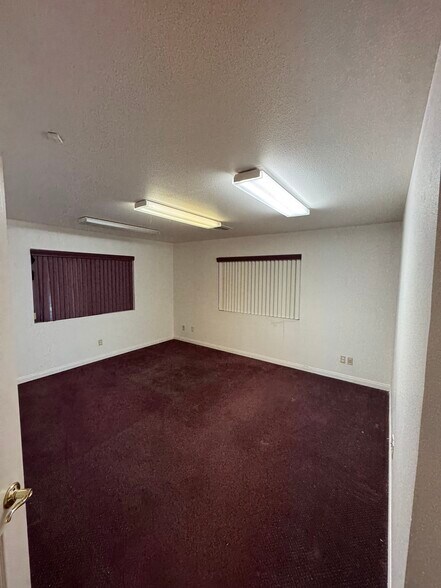 More Photos Of 144 E Washington Ave, Escondido Office Residential For Lease
