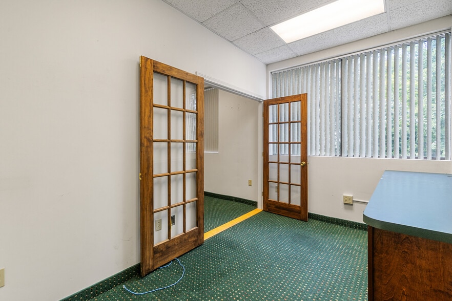 More Photos Of 285 Central St, Leominster General Retail For Lease