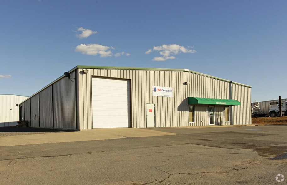 More Photos Of 170 Exchange Ave, Conway Warehouse For Lease