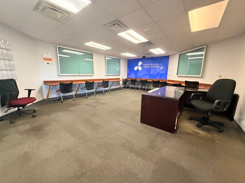 More Photos Of 115 Pat Thomas Pky, Quincy Office For Lease