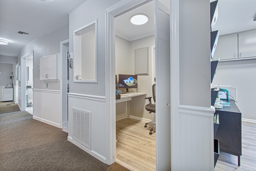 More Photos Of 924 Tall Pine Rd, Mount Pleasant Medical For Sale