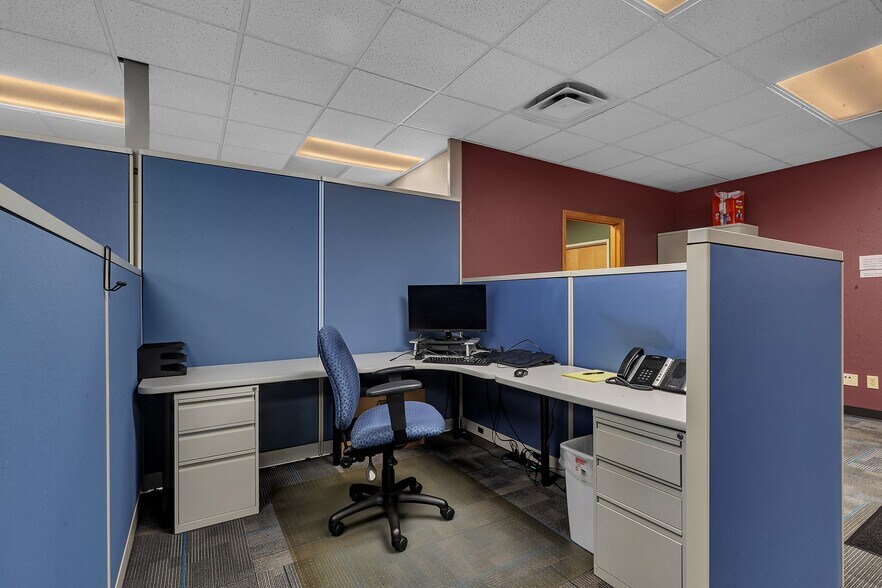 More Photos Of 10 Riverside Ave S, Sartell Office For Lease