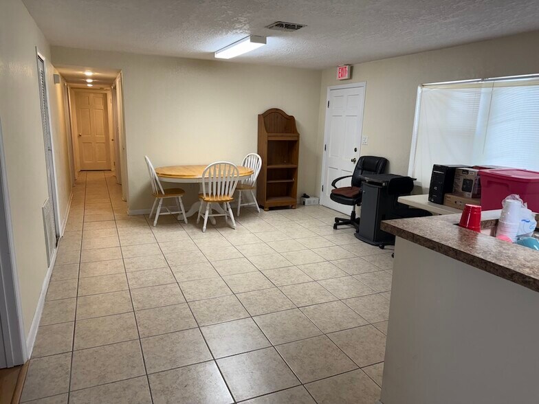 More Photos Of 103 Escambia Ave, Davenport Medical For Sale