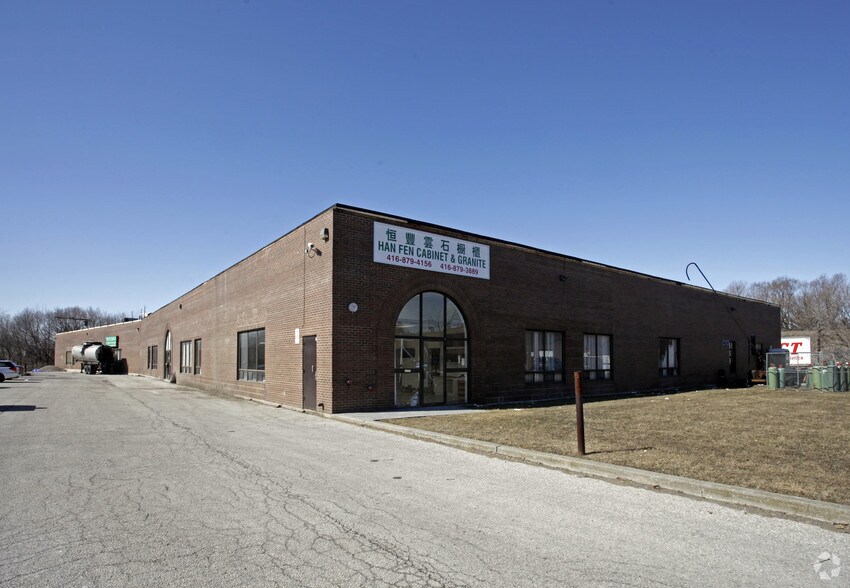 More Photos Of 60 Weybright Ct, Toronto Warehouse For Lease