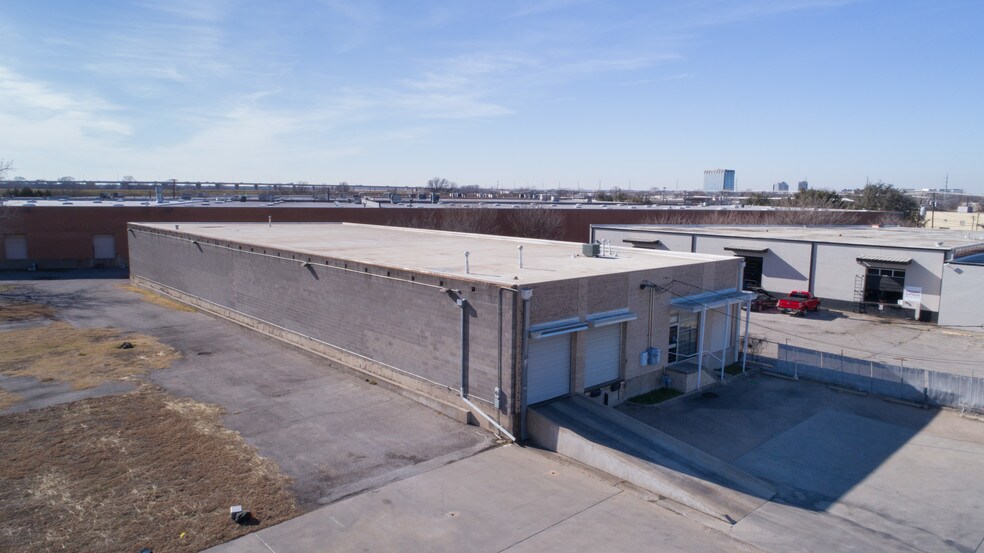 More Photos Of 2611 Irving Blvd, Dallas Distribution For Sale