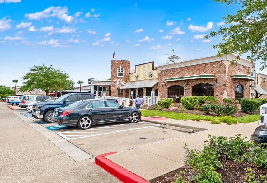 More Photos Of 19660-20030 Southwest Fwy, Sugar Land Unknown For Sale