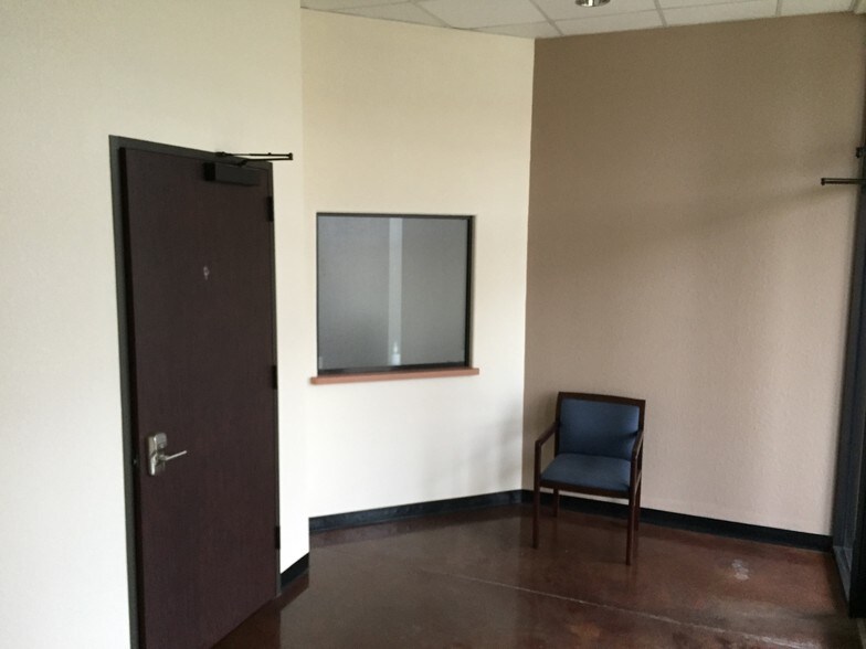 More Photos Of 2404 Smith Ranch Rd, Pearland Medical For Lease