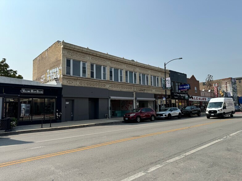More Photos Of 1721 W Chicago Ave, Chicago Storefront Retail Residential For Lease