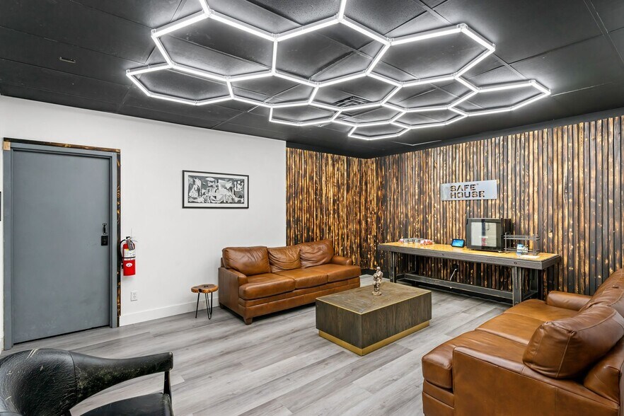 More Photos Of 2550 Washington Blvd, Ogden Office For Lease