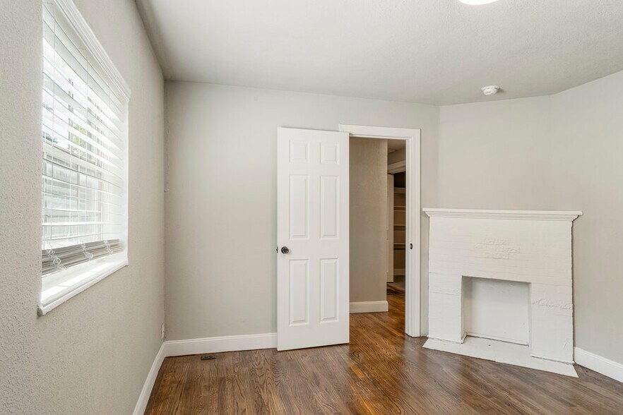 More Photos Of 2618 E 8th St, Tulsa Apartments For Sale