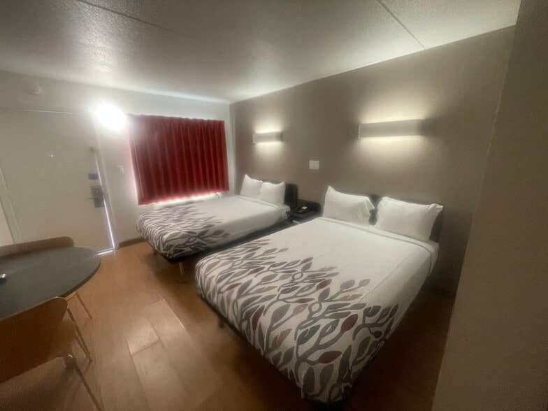 More Photos Of 4201 US 41, Evansville Hotel For Sale