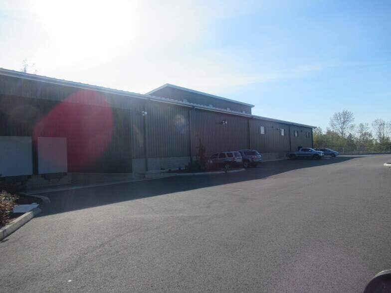 More Photos Of 1830 Scout Pl, Ferndale Warehouse For Sale