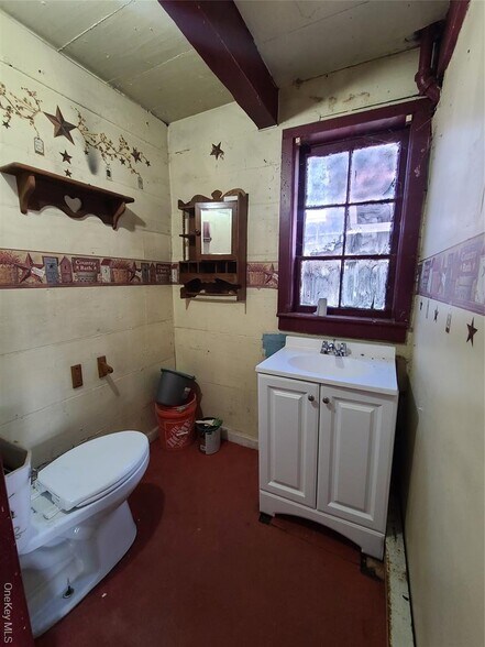 More Photos Of 77 Sullivan St, Wurtsboro General Retail For Sale