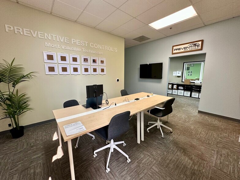 More Photos Of 1025 N Shepard St, Anaheim Warehouse For Sale