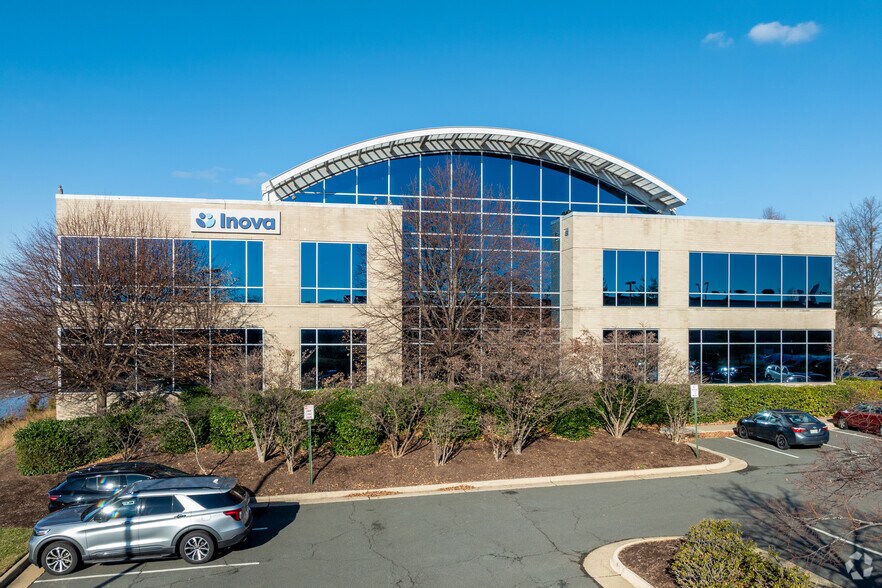 More Photos Of 21785 Filigree Ct, Ashburn Medical For Lease