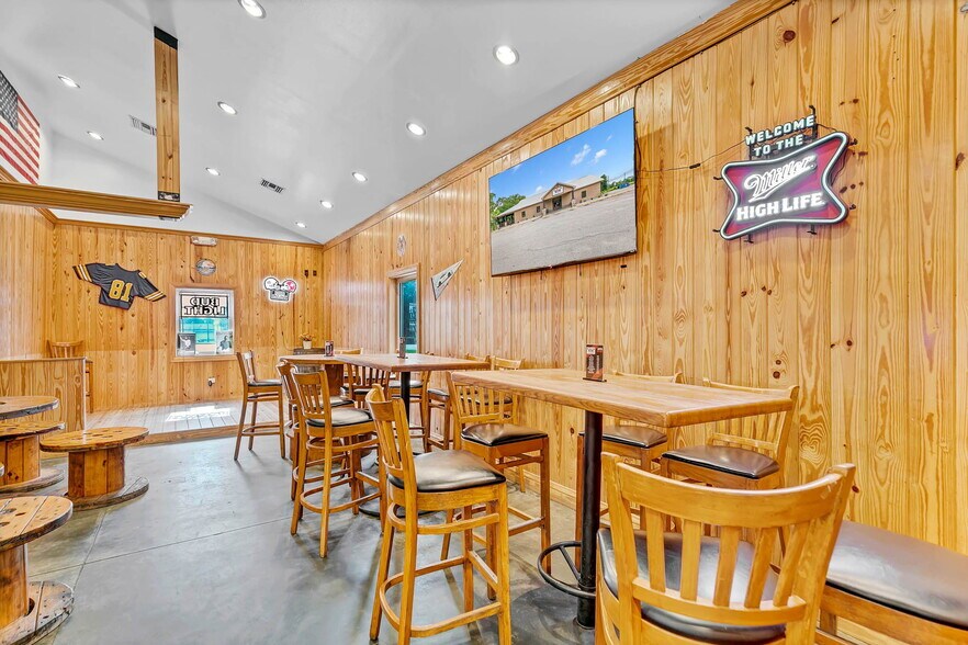 More Photos Of 2579 Douglas Ave, Brewton Restaurant For Sale