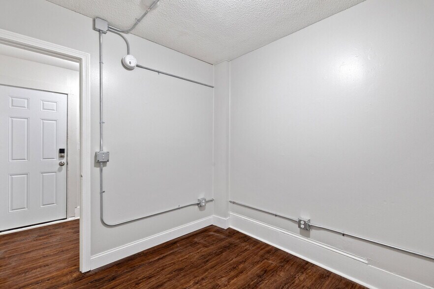 More Photos Of 524 Sunapee St, Newport Apartments For Sale