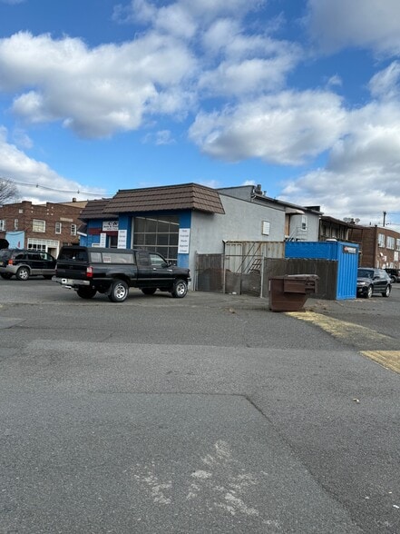 More Photos Of 235 Hamilton Blvd, South Plainfield General Retail For Sale