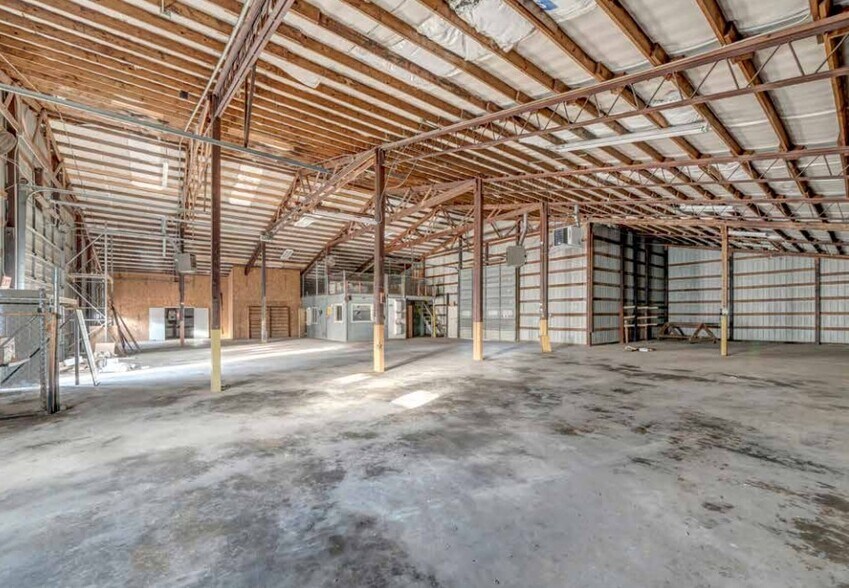More Photos Of 90 Almon Rd, Covington Industrial For Sale