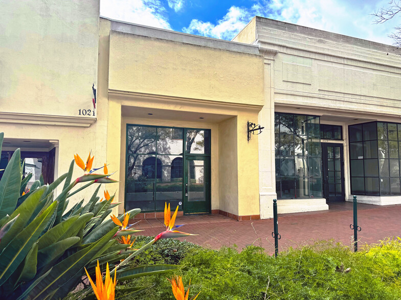 Primary Photo Of 1021 State St, Santa Barbara Storefront For Lease