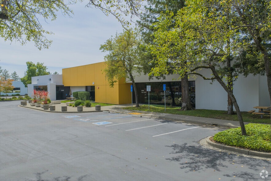 More Photos Of 2345-2349 Circadian Way, Santa Rosa Light Manufacturing For Lease
