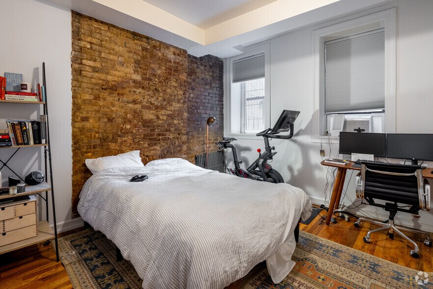 More Photos Of 49 Essex St, New York Multifamily For Sale