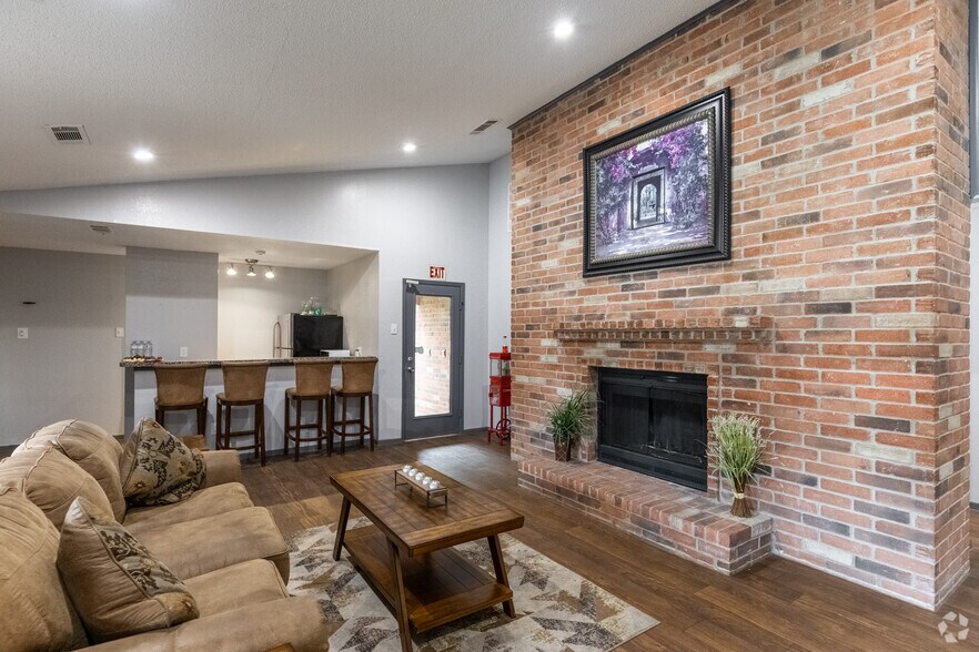 More Photos Of 1600 LaSalle Dr, Sherman Apartments For Sale