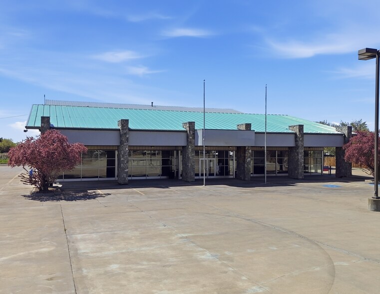 More Photos Of 491 Airbase Rd, Mountain Home Flex For Lease