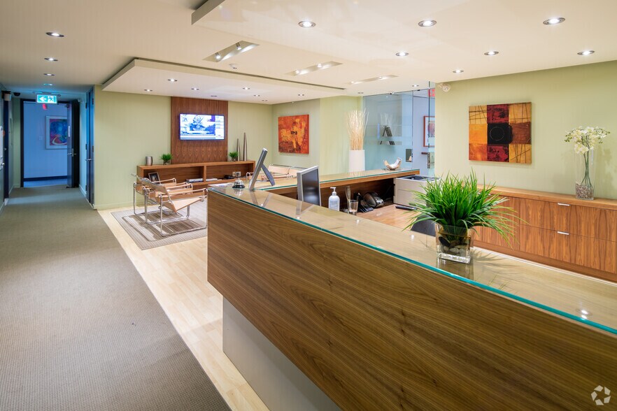 More Photos Of 121 Richmond St W, Toronto Office For Lease