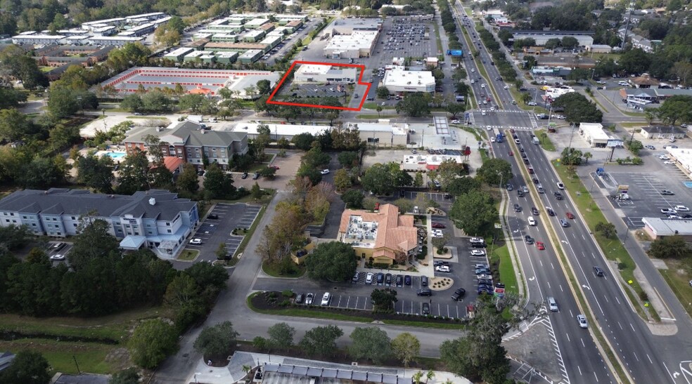 More Photos Of 12313 Largo Dr, Savannah Freestanding For Sale