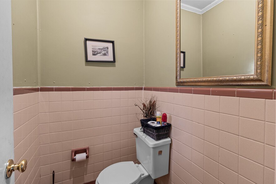 More Photos Of 1128 N Main St, Oakboro Restaurant For Sale