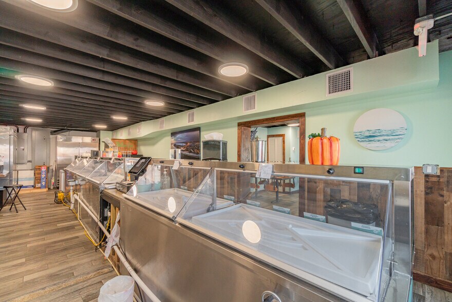 More Photos Of 80 Old San Carlos Blvd, Fort Myers Beach Restaurant For Sale