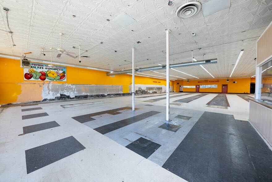 More Photos Of 1109 E Main St, Durham Supermarket For Sale